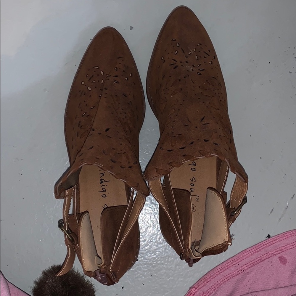 brown heel shoes